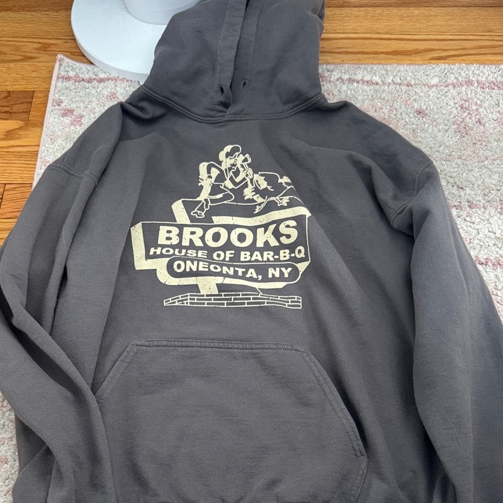 Brooks House of Bar-B-Q Hoodie size large